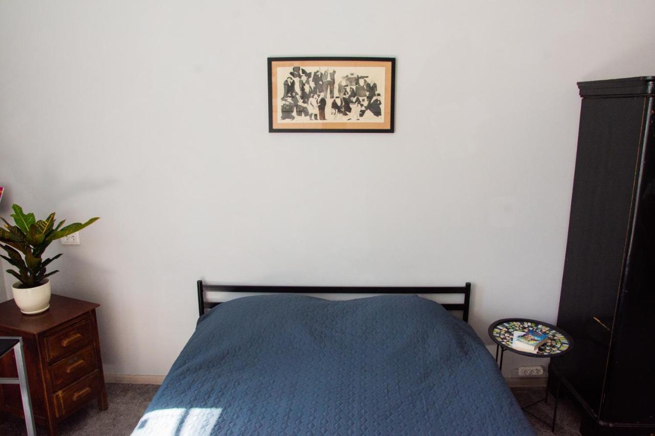 Entire 2-Bedroom Authentic Flat Kiev Dış mekan fotoğraf