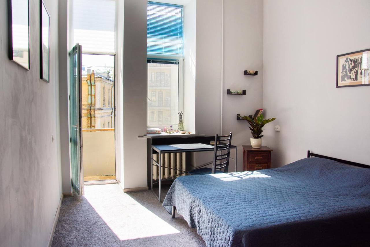 Entire 2-Bedroom Authentic Flat Kiev Dış mekan fotoğraf