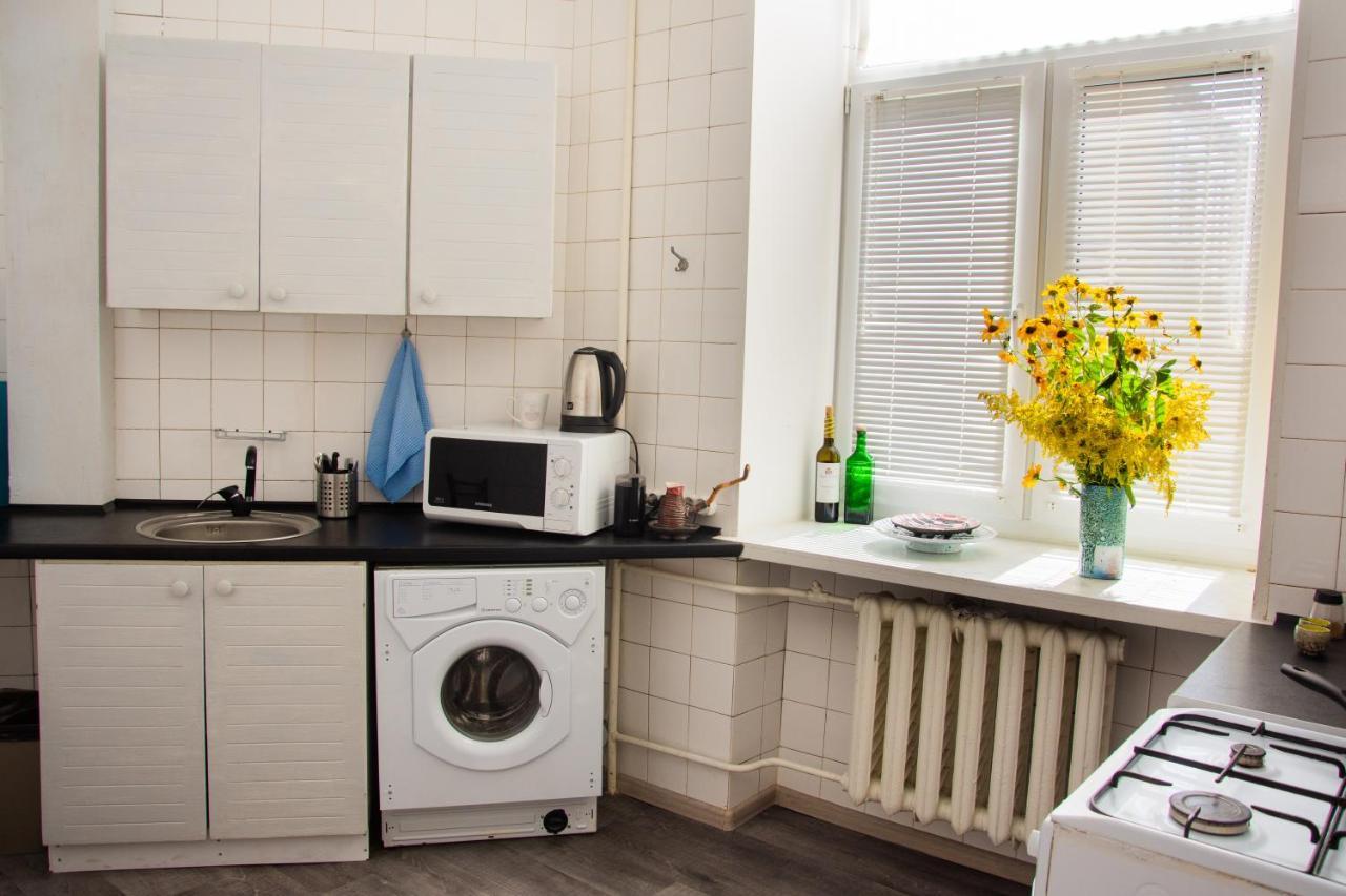 Entire 2-Bedroom Authentic Flat Kiev Dış mekan fotoğraf