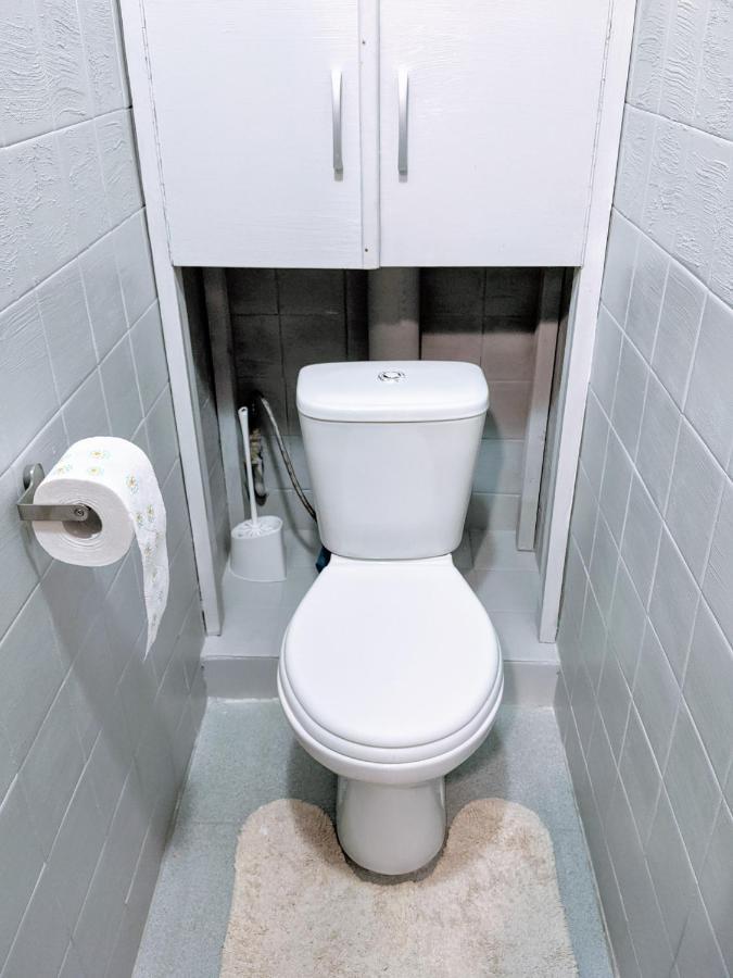 Entire 2-Bedroom Authentic Flat Kiev Dış mekan fotoğraf